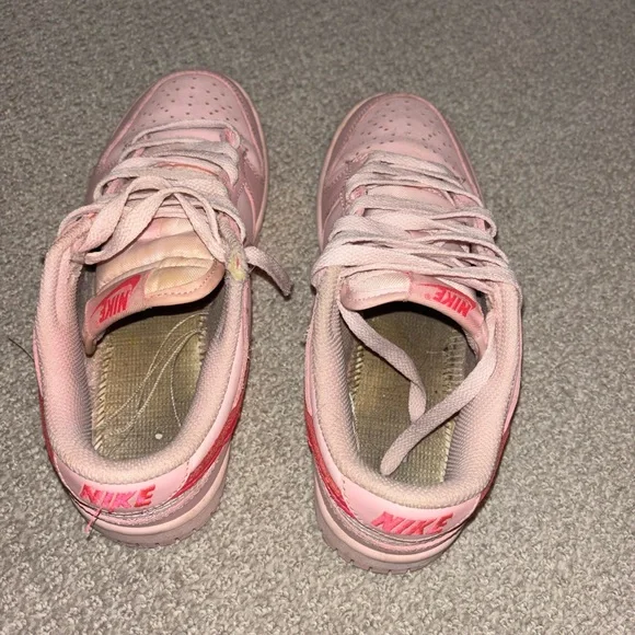 Nike Dunks - Picture 4 of 9